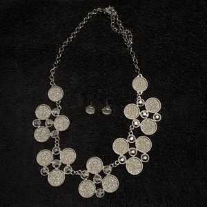 Excellent Condition NY&Co Necklace and Earrings Set